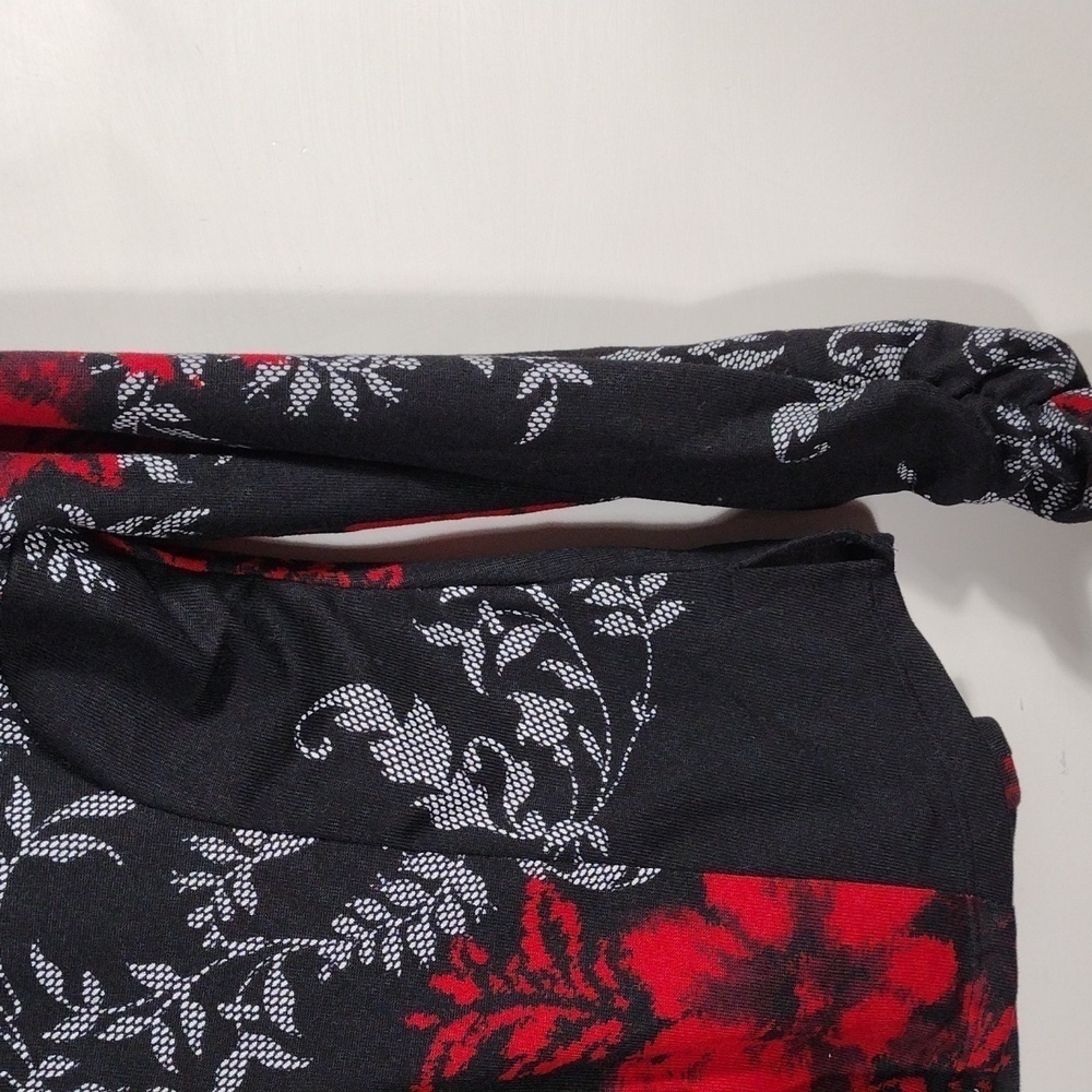 EUC Venus Long Sleeve Black and Red Floral Print Button up Sweater size … - Picture 3 of 16
